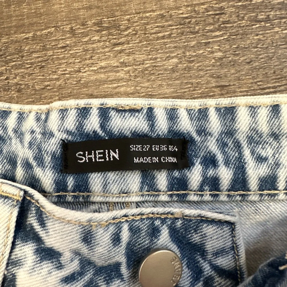 shorts - Picture 3 of 3